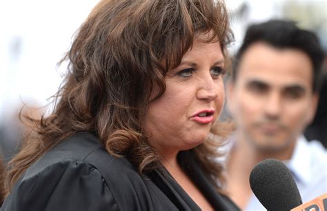 Dance Moms Kelly Hyland Was Arrested For Attacking Abby Lee Miller And Thats Just The Start