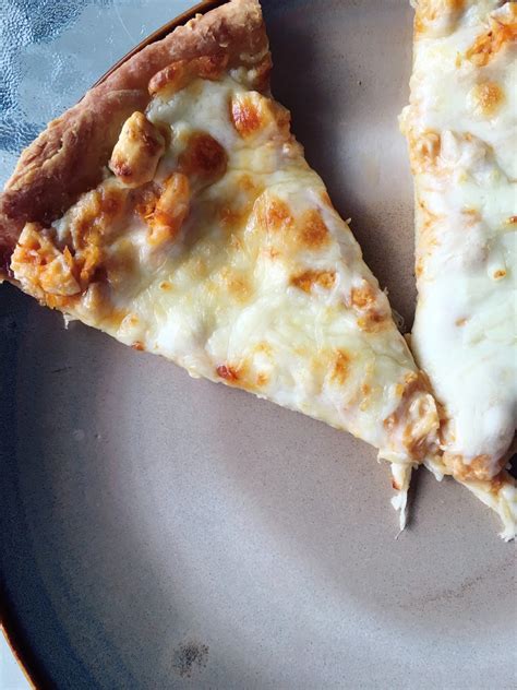 Whats Up Life Favorite Eats Buffalo Chicken Wing Pizza