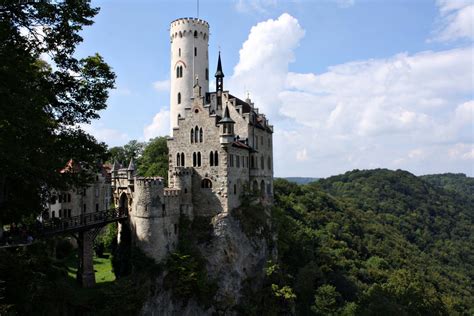Schloss liechtenstein is situated southwest of maria enzersdorf. Scrapping and Traveling: Schloss Lichtenstein