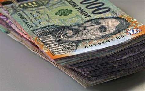 Kiszámoltuk, hogy mennyi adót és munkáltatói járulékot kell. Februárban jól nézze meg a fizetéspapírját