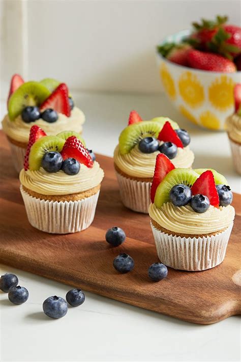 Apr 01, 2015 · bake 19 minutes, then allow the healthy carrot cake cupcakes to cool before removing from the tray. Fruit-Topped Vanilla Cupcakes | Recipe in 2020 (With ...