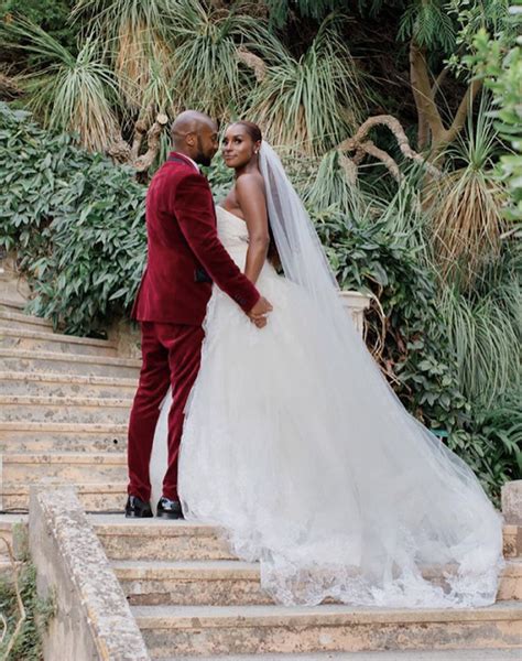 Issa Bride Issa Rae Weds Longtime Boyfriend In Private Ceremony