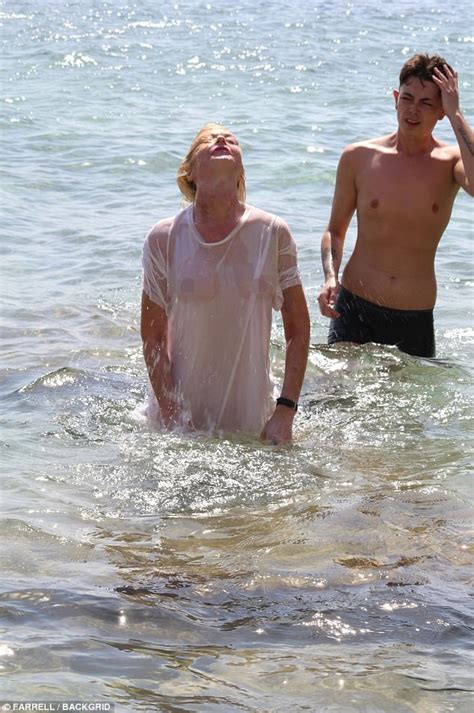 When the doctor is close to death, he is able to start a biological process within himself, called regeneration, that changes every single cell in his body, while still leaving his mind intact. Lauren Harries goes for the wet T-shirt look in Spain ...