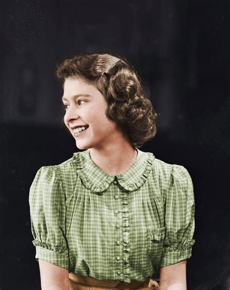 Back in a time where marriage was so important for monarchs, and even more important for women she didn't and also how i admire queen elizabeth 1 to sticking to her thoughts and views on marriage in a soceity where women had an even smaller voice than they. Queen Elizabeth II as a teenager (princess) en 2020 ...