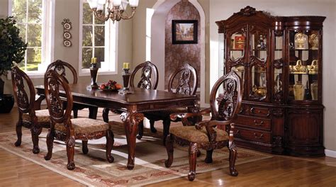 Antique Dining Rooms Cromwell Antique Cherry Formal Dining Room Set