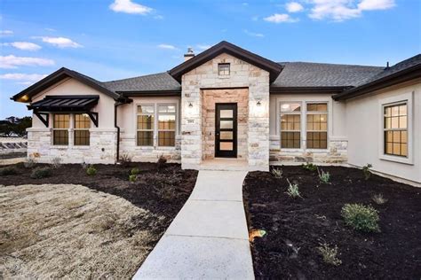 Plan 51795hz One Story Living 4 Bed Texas Style Ranch Home Plan