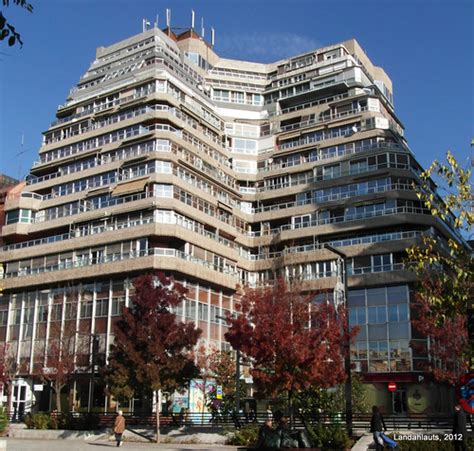 Ecological studies were specifically excluded. Edificio La Pirámide (Granada) | Brutalist Architecture ...