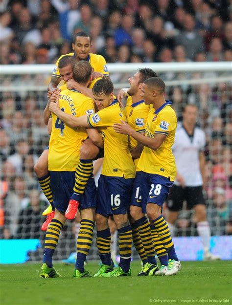 Arsenal Group Hug Football Is Life Arsenal Football Football Soccer Football Club Arsenal