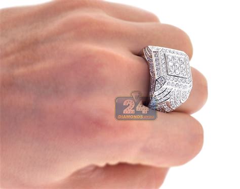 While a diamond is the hardest natural substance on earth, it still requires regular care to maintain the 1) dishwashing soap: 14K White Gold 3.37 ct Diamond Mens Rising Ring