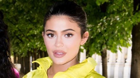 Kylie Jenner How The Reality Teen Founded A Cosmetics Empire Bbc News