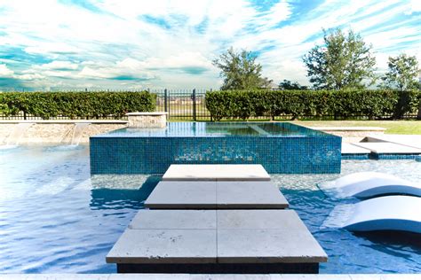 Modern Contemporary Swimming Pool And Spa Pool Landscape Design