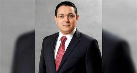 Guillermo Zúñiga Renuncia A La Cre Ejecutivo Sumaría 5 Comisionados