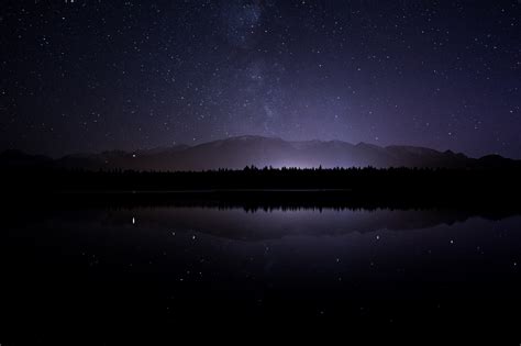 Stunning Aurora Borealis And Starry Night Videos From Albertas Dark