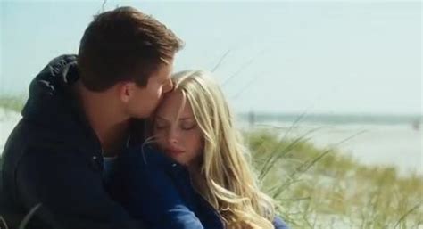 The fact that john and savannah didnt get back together in the end made it very upsetting, but also unexpecting and different from typical romances. Dreams: Coisas cotidianas, : )