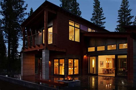 Mountain Modern Prefabricated Home In Tahoe Boasts Indoor