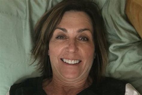 Mom Snaps Selfie In Wrong Dorm Bed As Surprise College