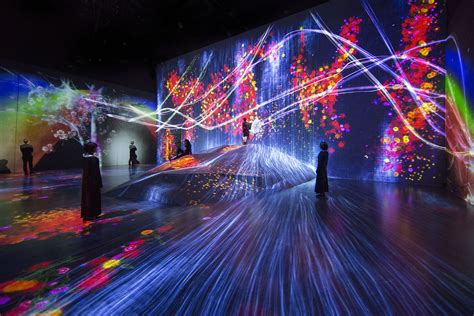 se abre el primer museo de arte digital en tokio japón