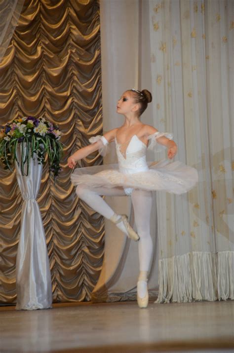 Настя Усенко и Полина Дубкова юные надежды кременчугского балета