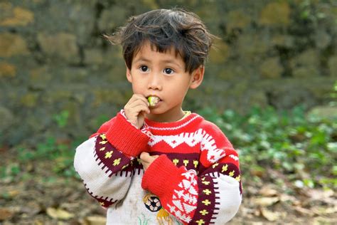 junge in vietnam foto and bild kinder kinder im schulalter menschen bilder auf fotocommunity