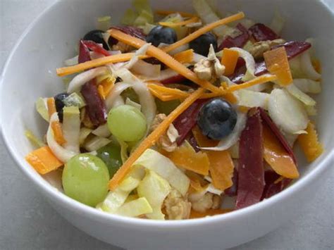 Salade Dendives Aux Deux Raisins Mimolette Magret Séché Recette