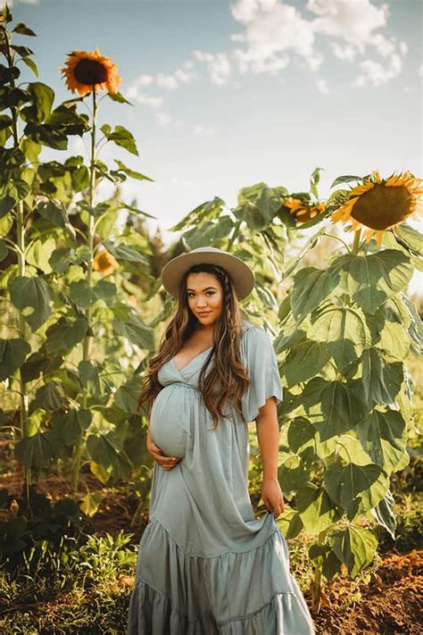 50 Creative Maternity Photography Ideas For 2022 Love Love Love Outdoor Maternity Photos