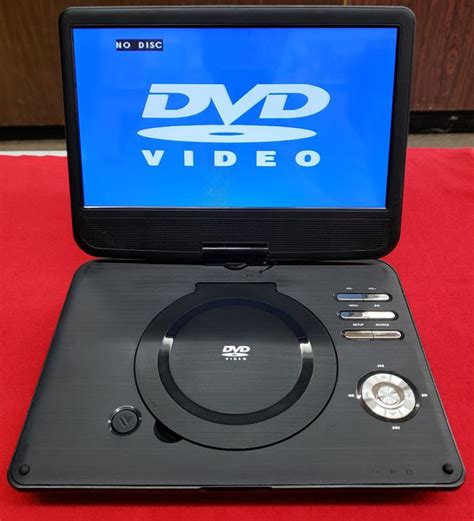 Onn 10 Inch Lcd Swivel Display Portable Dvd Player W Charger Working