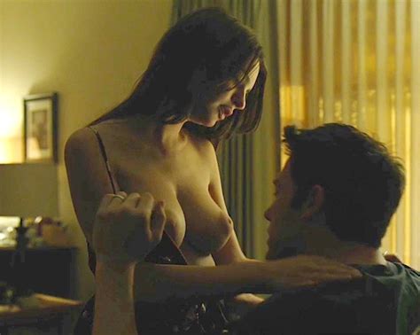 Emily Ratajkowski Gone Girl Nude Scene Brightened And