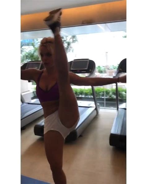 Britney Spears Sexy 16 Pics Video And S Thefappening