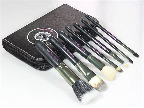 Mac Travel Size Cosmetic Brushes 7 Piece Hello Kitty Makeup Brush Set Brushes