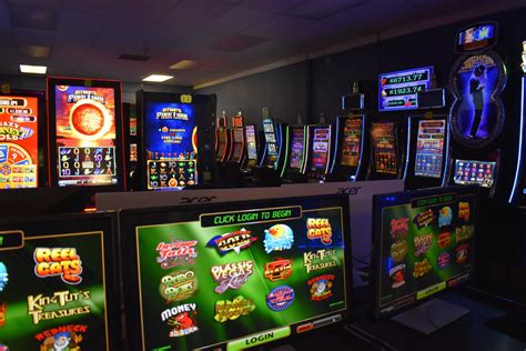 Manatee sheriff's office seizes $15,000 in raid on Bradenton 'arcade'