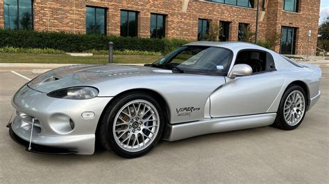 The Dodge Viper Gts Acr Is The Ultimate V 10 Track Toy