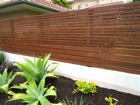 Cool How To Build Horizontal Wood Slat Fence 2022