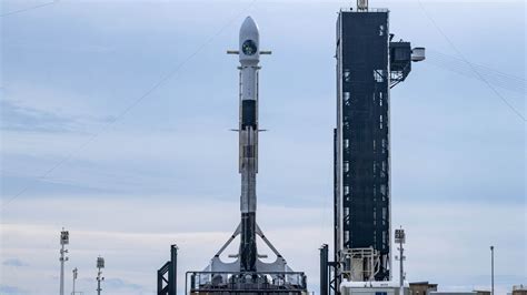 Watch Spacex Launch Its Latest Cargo Mission To The Iss Bgr