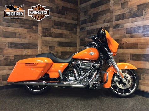 2023 Harley Davidson® Street Glide® Special Baja Orange Freedom
