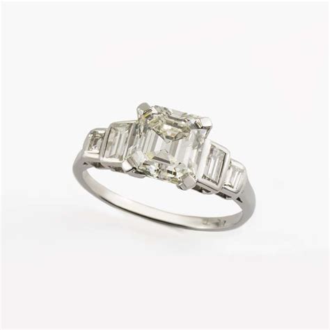 Asscher Cut And Baguette Cut Diamond Ring In Platinum 219ct Kvs1