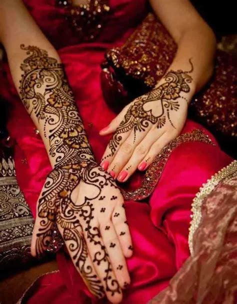 25 Most Popular Traditional Mehndi Designs For Hands