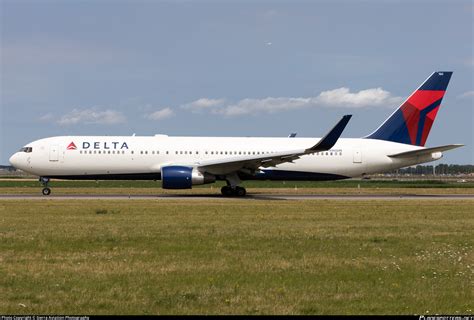 N180dn Delta Air Lines Boeing 767 332erwl Photo By Sierra Aviation