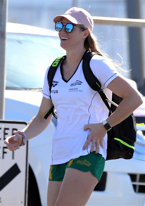 Since 1984, swimmers who participated in the preliminary heats but not in the final were awarded medals if the final team went on to claim a medal, whereas those prior to 1984 did not. Emily Seebohm and Mitch Larkin -Cairns, Queensland 07/26 ...