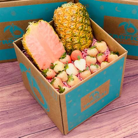 Pineberry Pinkglow Box Tropical Fruit Box