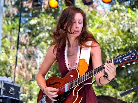 From Athens To Austin Lera Lynn Gets High Marks In Old School Huffpost