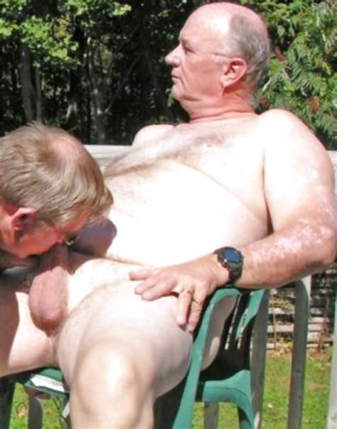 Older Gay Men Give A Blowjob 1 20 Bilder