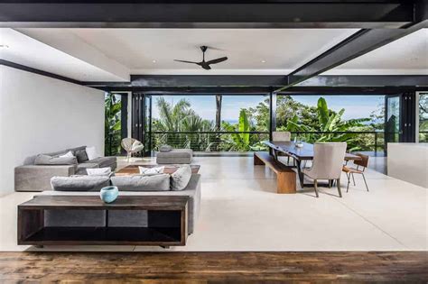 20 Living Room Ideas Showcasing Tropical Style Elements