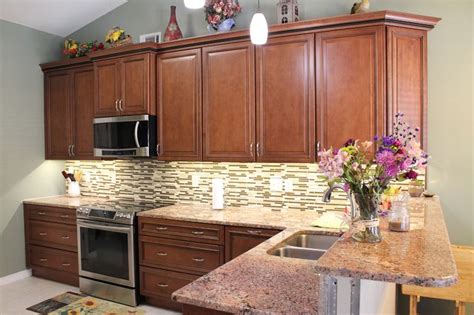 View fabuwood catalogs and see the quality and craftsmanship that goes into each line: Fabuwood Wellington Cinnamon, under cabinet lighting ...
