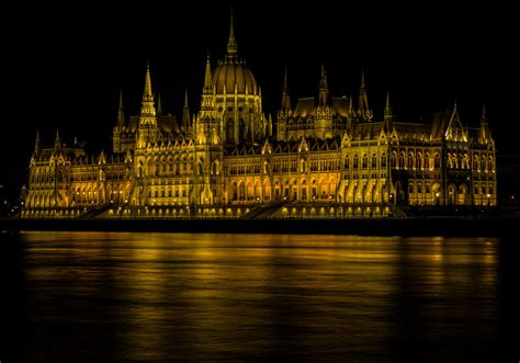 Hungarian Parliament Building 4k Ultra Hd Wallpaper Background Image