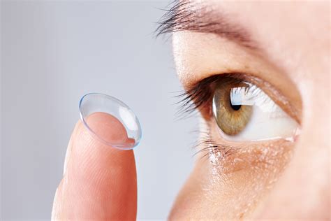 Zu unterscheiden sind drei stufen der hornhautverkrümmung. Kontaktlinsen rausnehmen: Was zu beachten ist