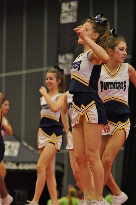 Cheerleaders Panth Res College Regina Assumpta Extreme C Flickr