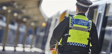 Man Wanted Over Racist Threats On Train Heart Scotland