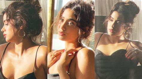 Janhvi Kapoors Latest Sultry Pictures Will Make You Forget Flaming