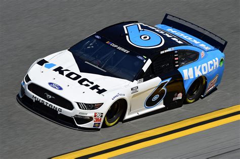 #pettyfans, here's your opportunity to add a 2020 @usafrecruiting crew shirt to your collection! Starting lineup, rosters for the 2020 Daytona 500 | NASCAR