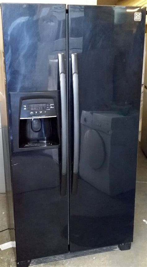 The water puddle is about 5 inches if your refrigerator leaks water intermittently, the issue may be from high humidity or leaving the refrigerator door open for long periods of time. Black DAEWOO American Fridge Freezer With Water Dispenser ...